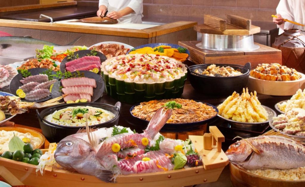 暑い日、雨の日でも楽しめるヨリドコ観光の日帰りバスツアー！アオアヲ ナルトリゾートで“鳴門グルメ”のランチビュッフェ