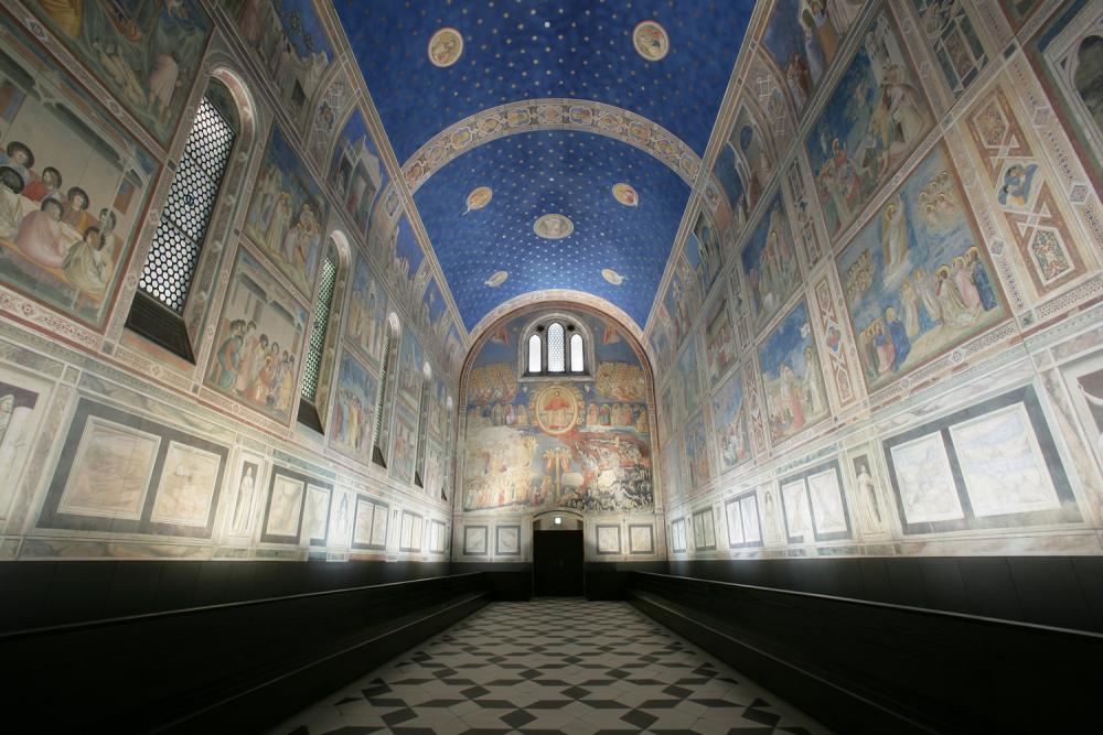暑い日、雨の日でも楽しめるヨリドコ観光の日帰りバスツアー！大塚国際美術館　涼しい館内で美術鑑賞を楽しめます。