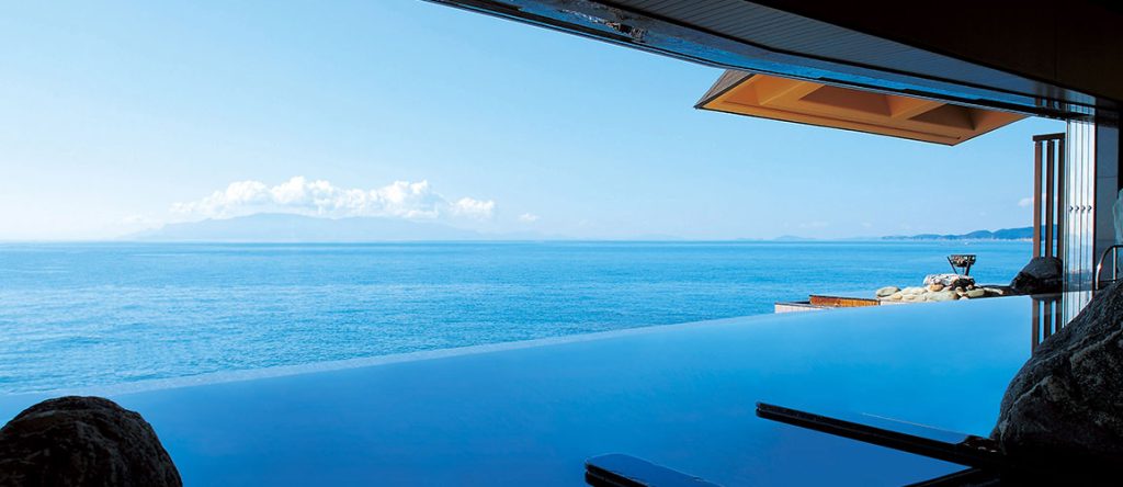 夏の日帰り癒し旅：絶景露天風呂と名物そうめんの里へ。ヨリドコ観光夏のおすすめ日帰りバスツアー。絶景のお宿赤穂銀波荘へ